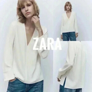 BNWT Zara  blouse with slits size S in White